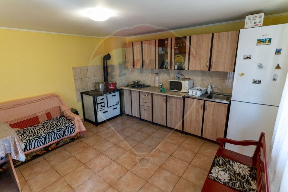 Casă / Vilă Sesuri, jud Hunedoara