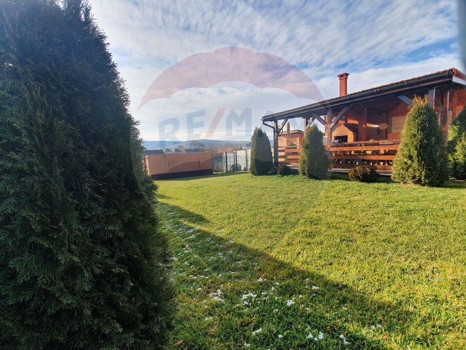 4 room House / Villa for sale