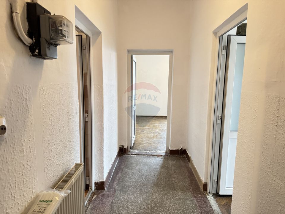 De Vânzare: Apartament 2 camere, decomandat – Calea Turzii