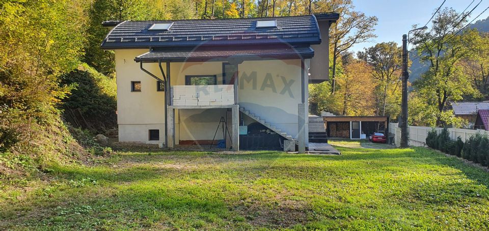 5 room House / Villa for sale, Valea Rosie area