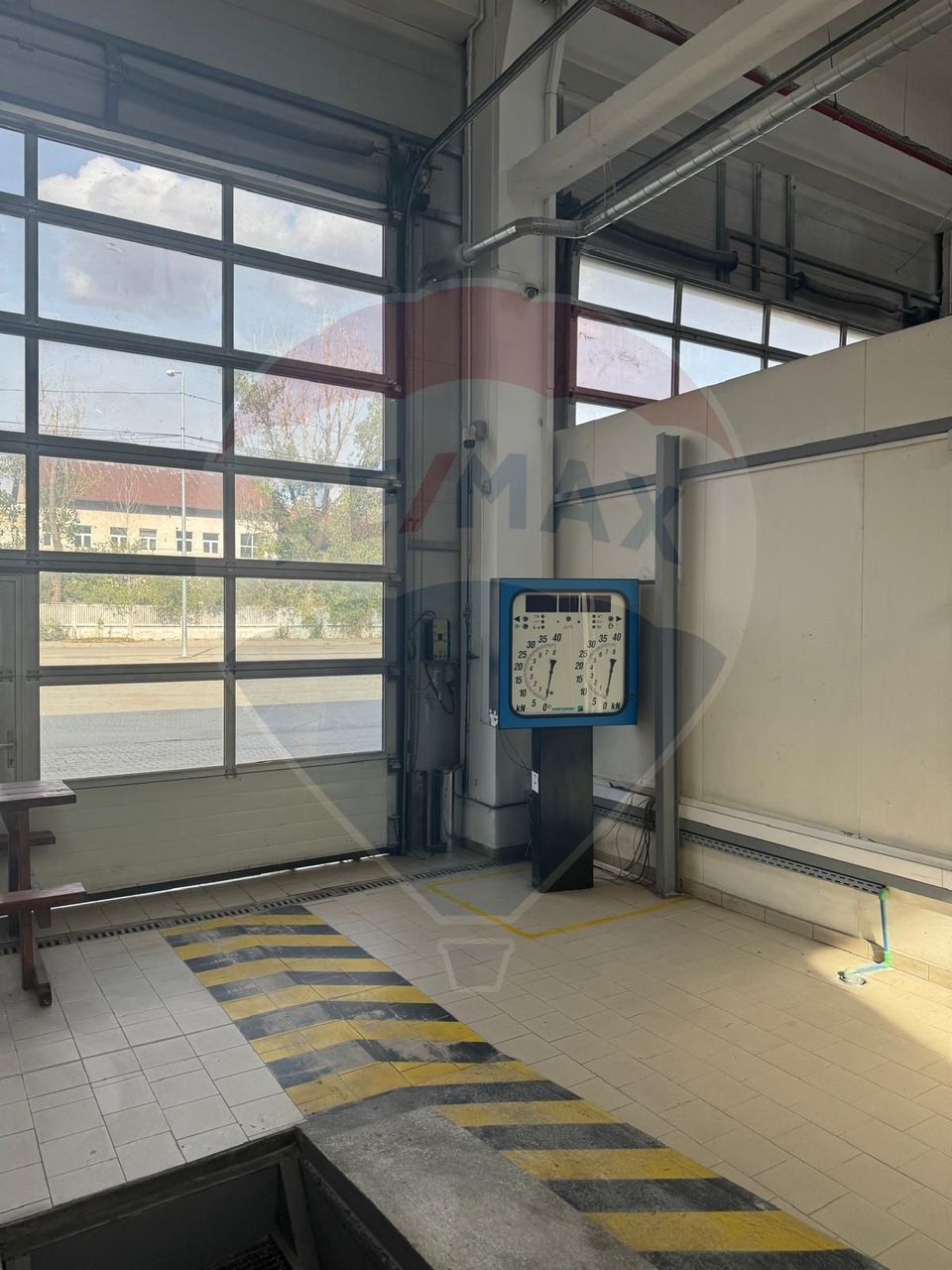 200sq.m Commercial Space for rent, Orasul de Jos area