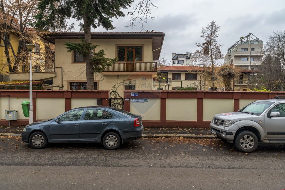 8 room House / Villa for sale, Kiseleff area