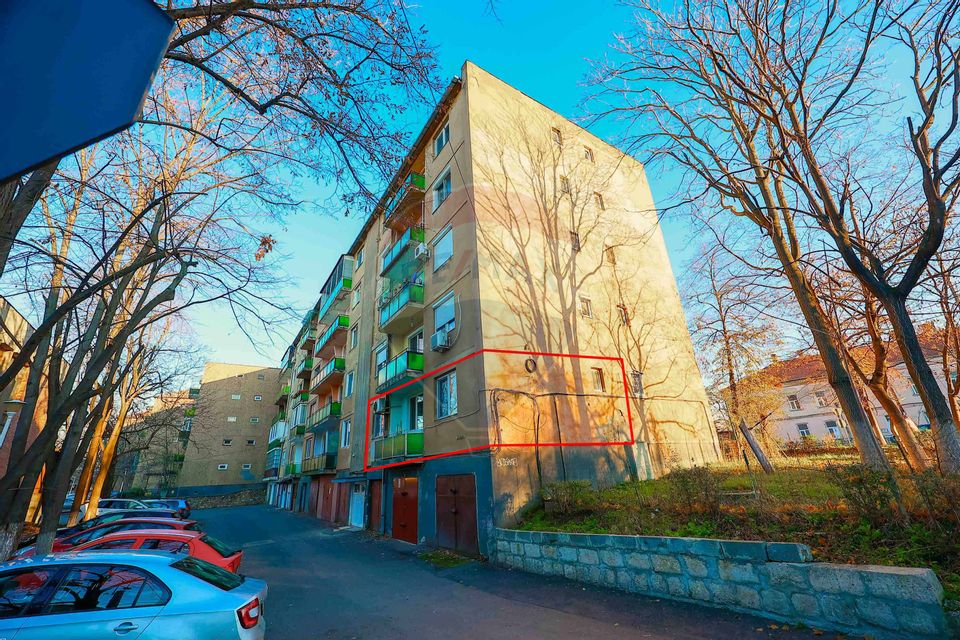 De vânzare Apartament 2 camere, parter înalt,  zona Gării