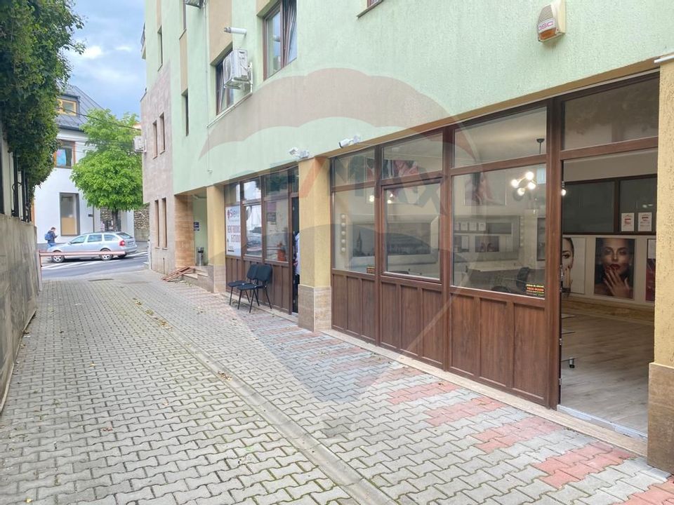 40sq.m Commercial Space for rent, Central area