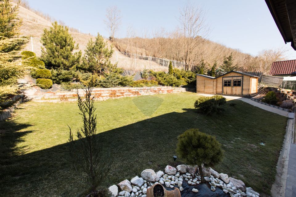 Casă Superbă - Independentă Energetic