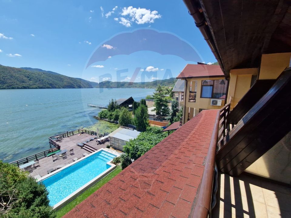 20 room Hotel / Pension for sale