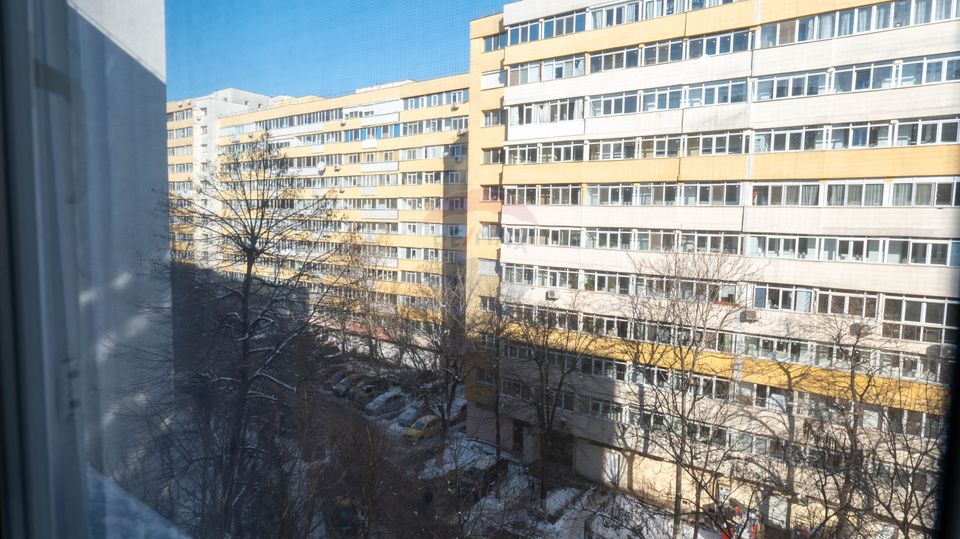 Vanzare apartament 4 camere, zona Pasajul Doamna Ghica