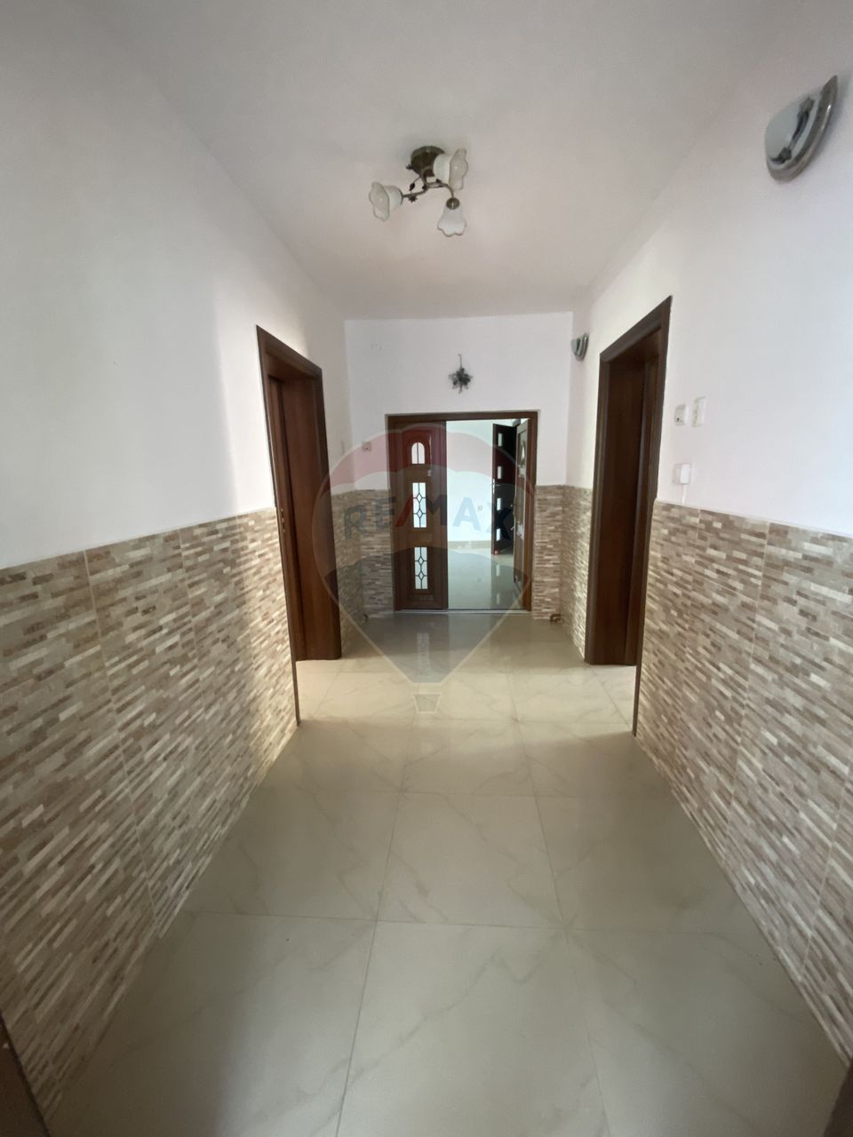 Duplex în zona barajului