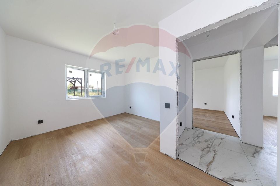 Casa verde, P+M, teren 486 mp, panouri solare - PROSUMATOR, Sanpetru!