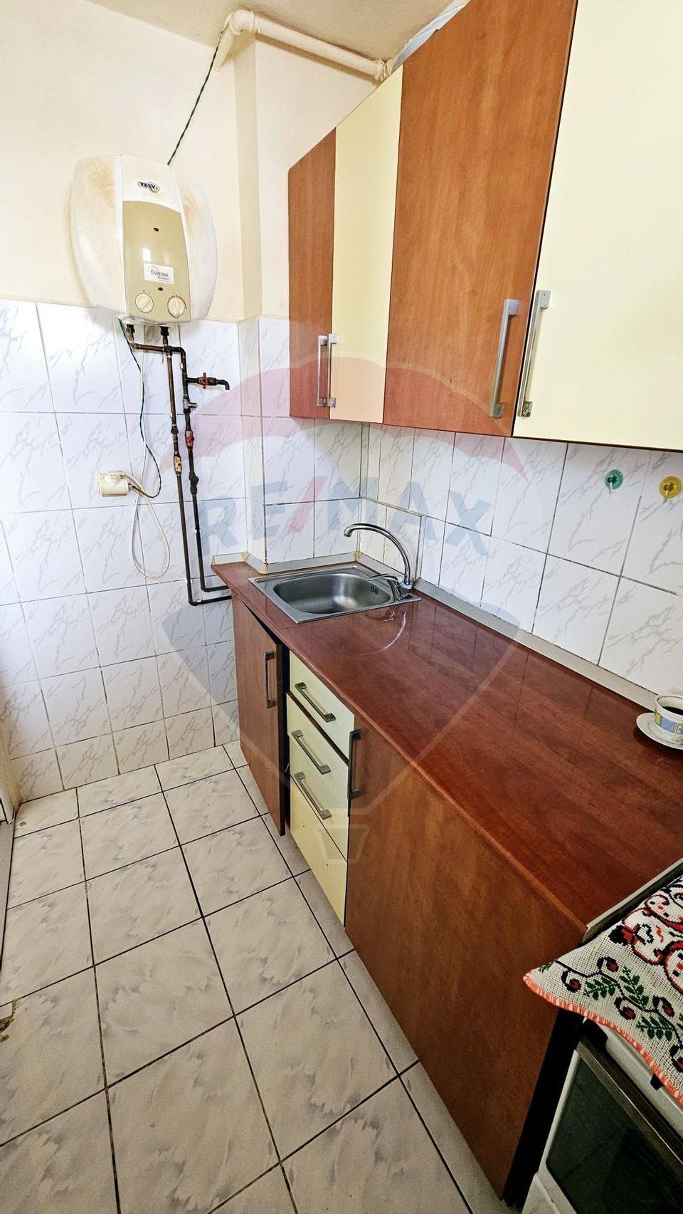 GARSONIERA  decomandata, cu priveliste  - DE VANZARE- BV/  str Traian!