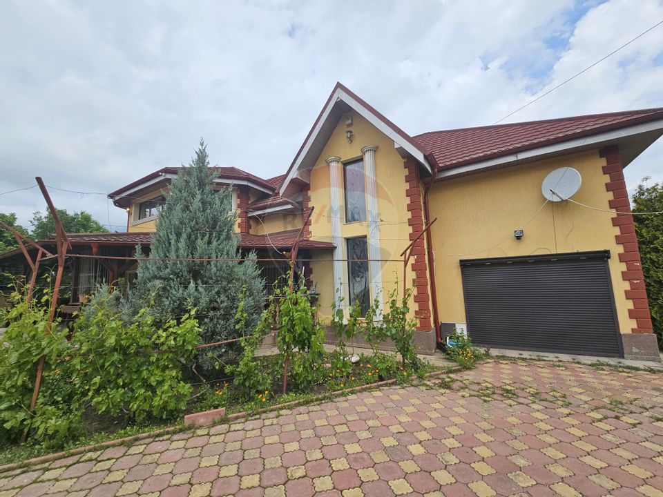 5 room House / Villa for sale