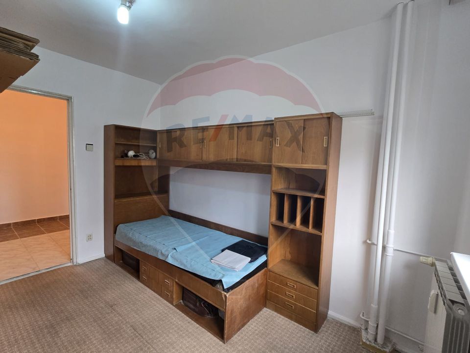Apartament cu 3 camere de vânzare în zona Bucur Obor