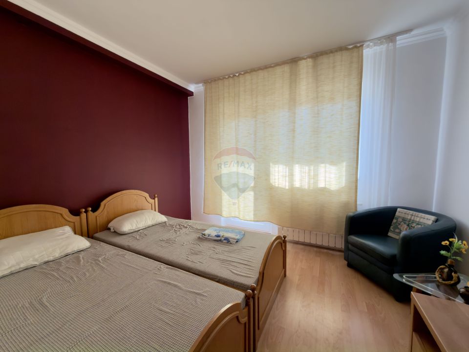 Casă / Vilă 8 camare cartier Beverly Hills Sanmartin