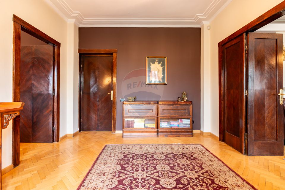 Apartament cu 4 camere de vânzare Aviatorilor/Aleea Modrogan