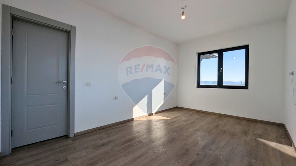 4 room House / Villa for sale