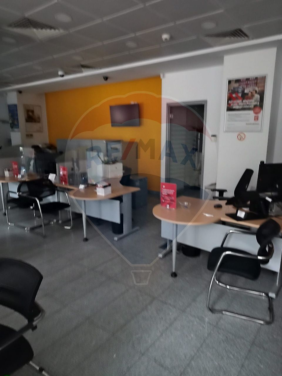 130sq.m Commercial Space for rent, Ultracentral area