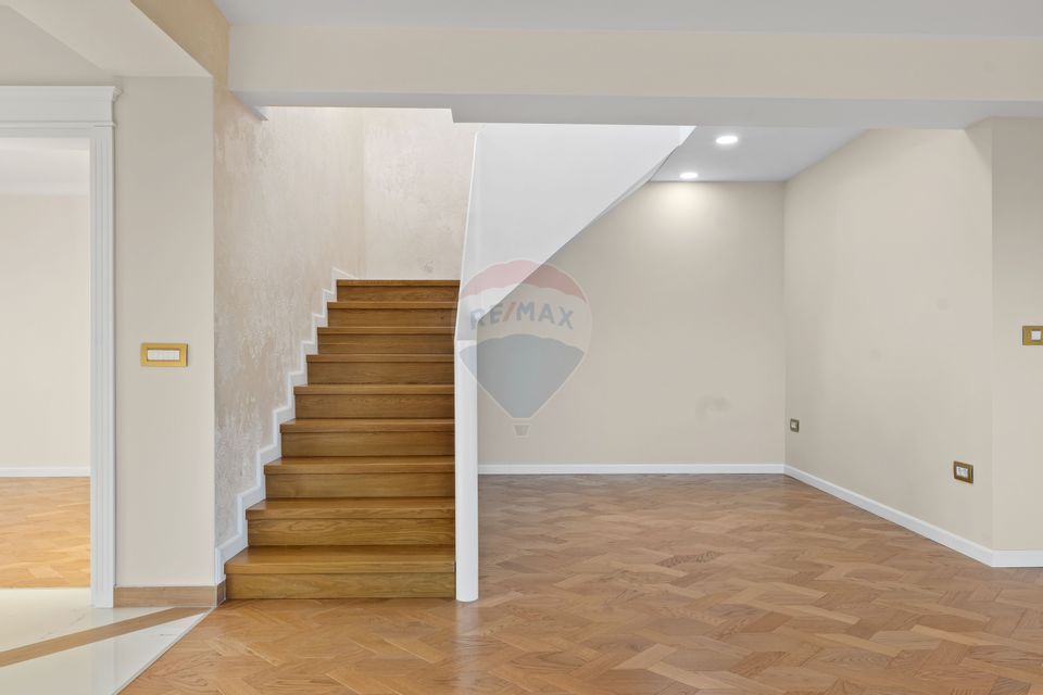 Penthouse unic pe două niveluri - saună și bucătărie exterioară