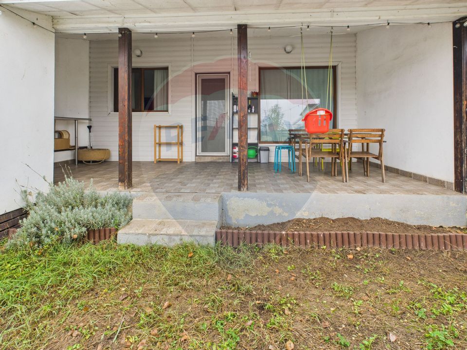 Casa / Vila cu 4 camere Darza, Crevedia