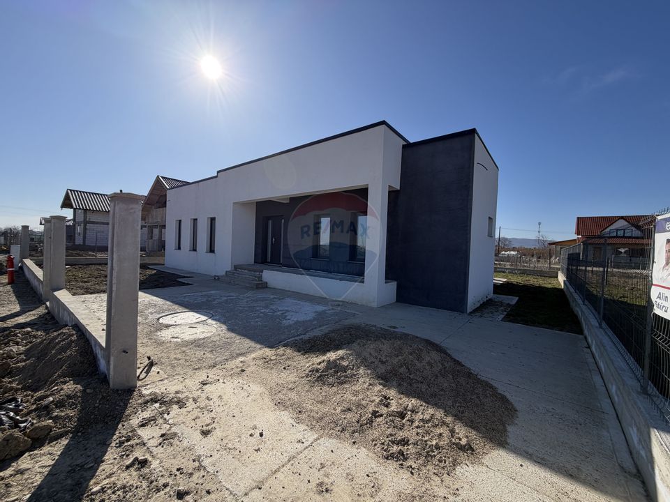 Casă cu 4 camere Campineanca