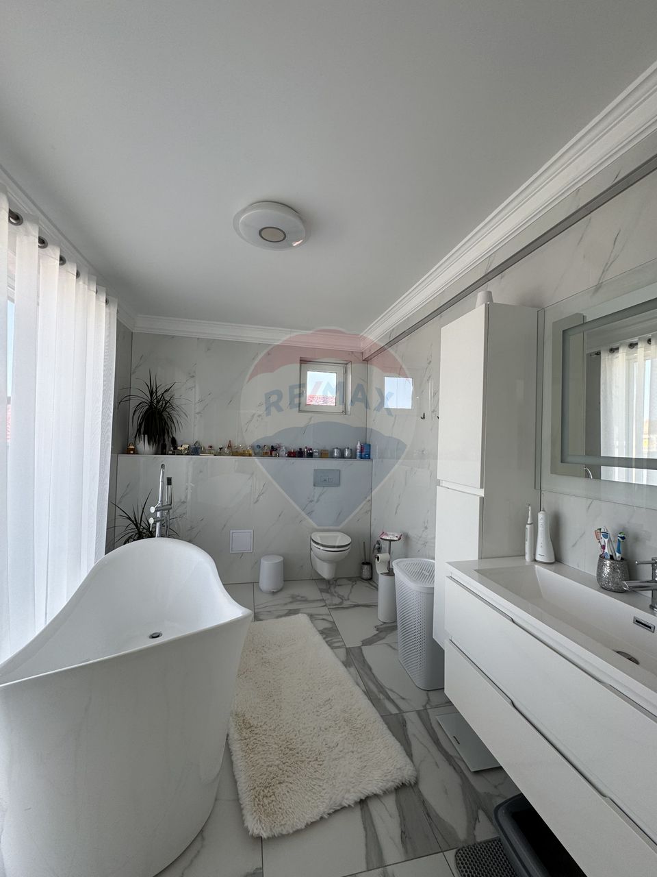 4 room Apartment for sale, Central area