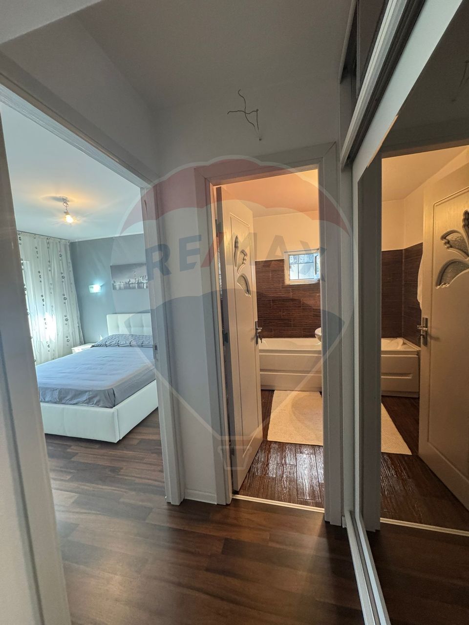 Doua decomandate str. Gen. Magheru, etc.3/4, mobilat și utilat