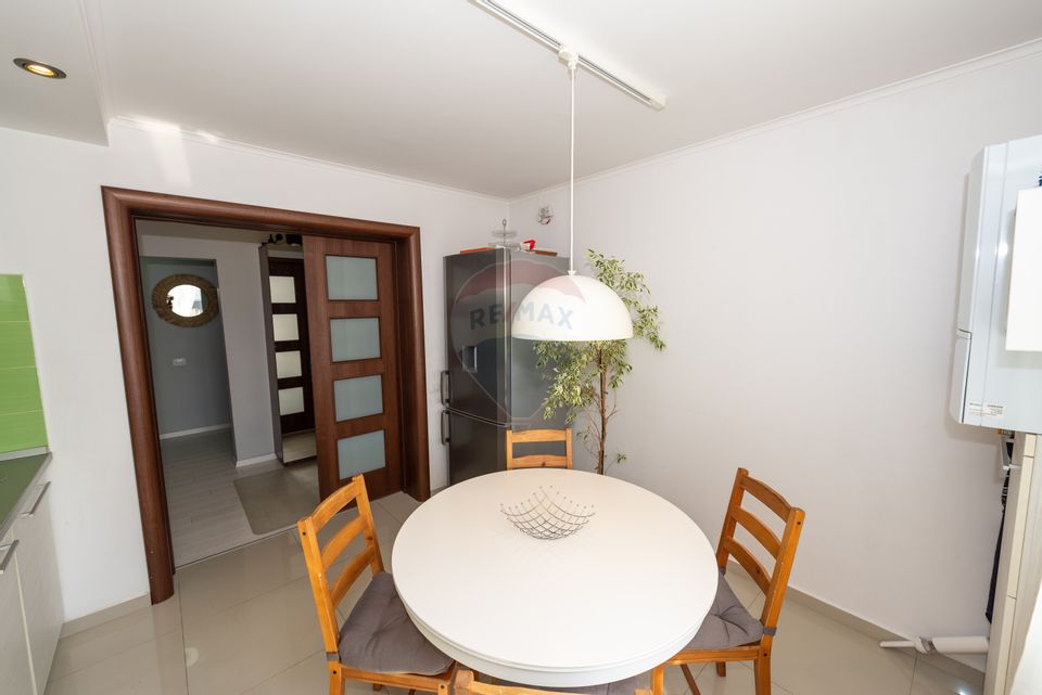 Apartament 3 camere de vanzare Timpuri Noi, Loc parcare ADP si Boxa