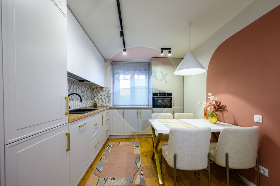 Apartament renovat, modern, cu 3 camere, de vânzare în Grigorescu