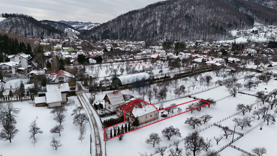 Casă de vacanță/Pensiune | Bran | 728 mp curte