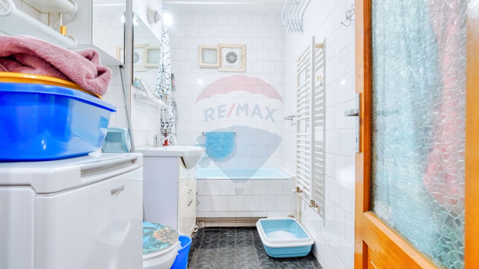 3-room apartment on Rozelor Street, Florilor Quarter!