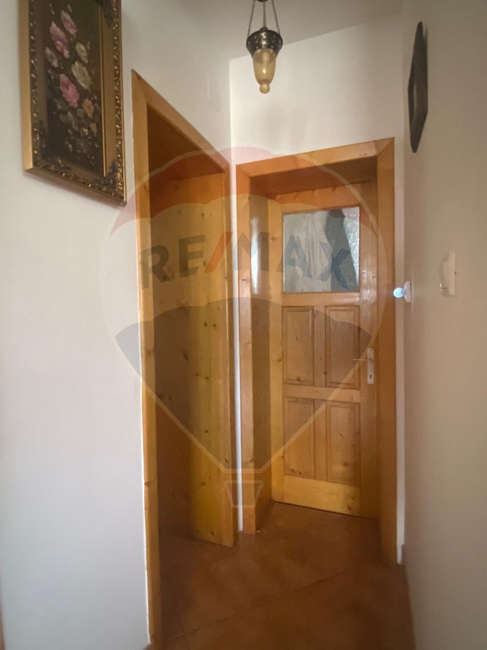 DE VANZARE Casă / Vilă cu 6 camere  Podul Dambovitei/ Arges