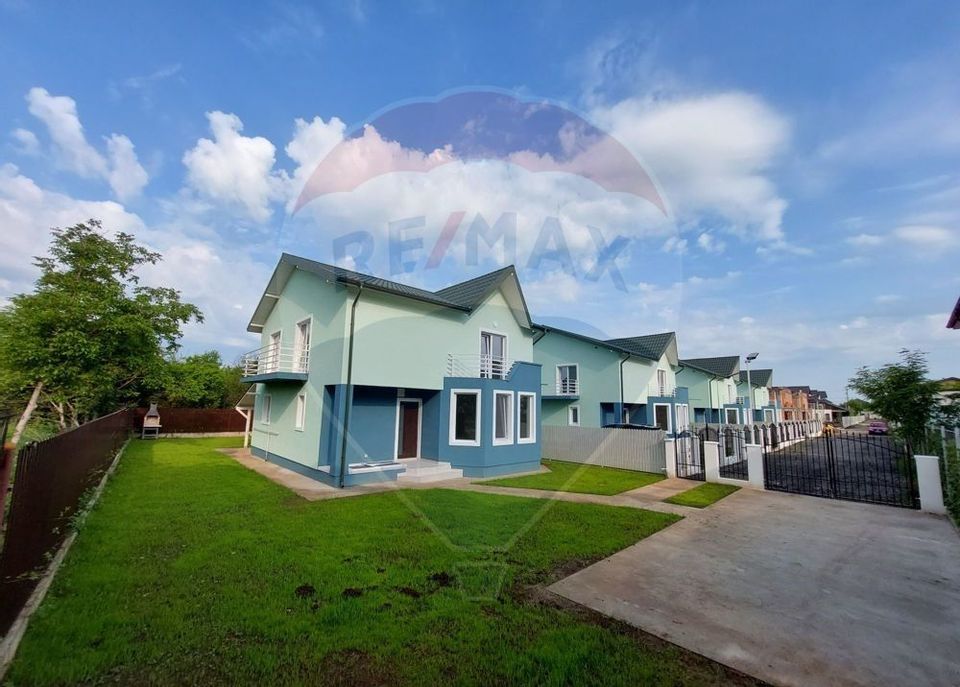 4 room House / Villa for sale