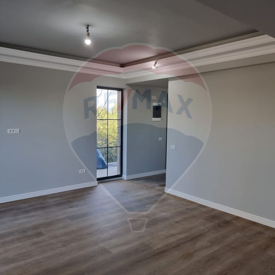 DE VANZARE Vila tip Quadruplex OTOPENI