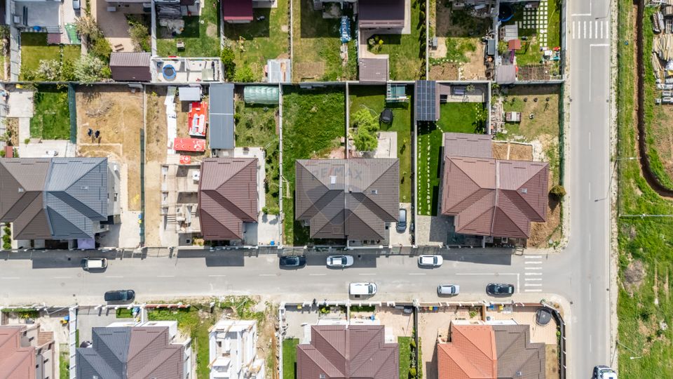 Duplex house for sale Chitila 5 rooms / land 348 sqm