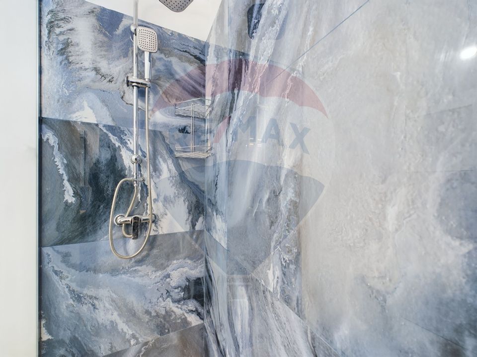 Apartament cu 4 camere de închiriat în zona Centrul Civic