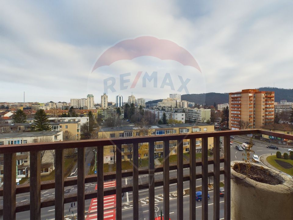 4 room Apartment for rent, Centrul Civic area