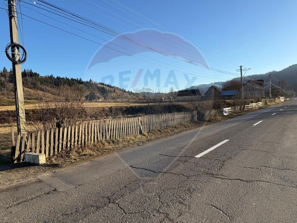Land 5,282sqm Vatra Moldovitei / None