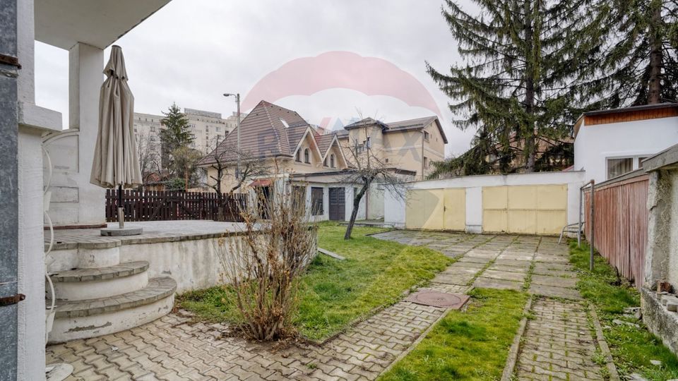 9 room House / Villa for rent, Centrul Civic area