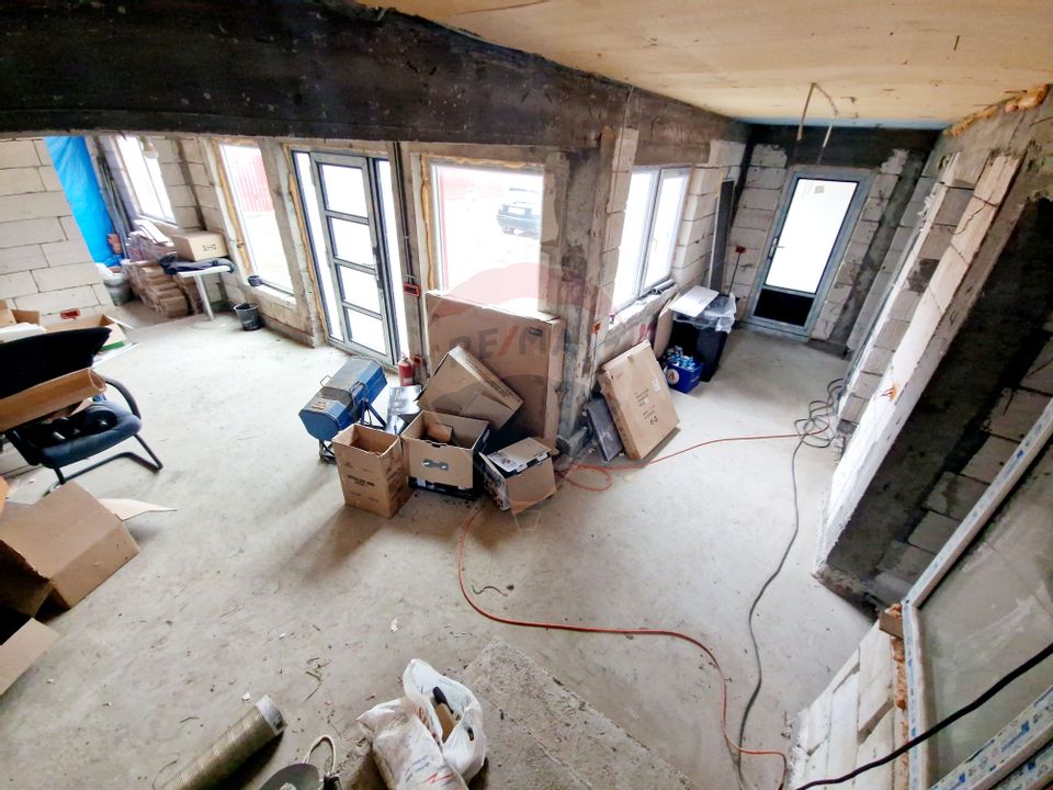 8 room House / Villa for sale