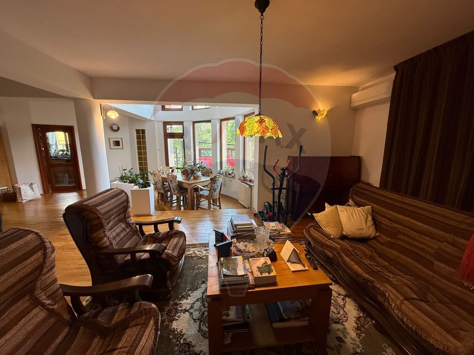 6 room House / Villa for rent, Valea Borcutului area