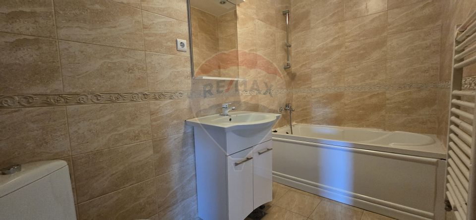 Apartament cu 3 camere de vânzare, de 122mp, zona Iris,