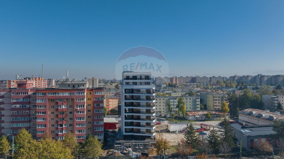 Super apartament cu super priveliște, marca Cosmopolit Brașov