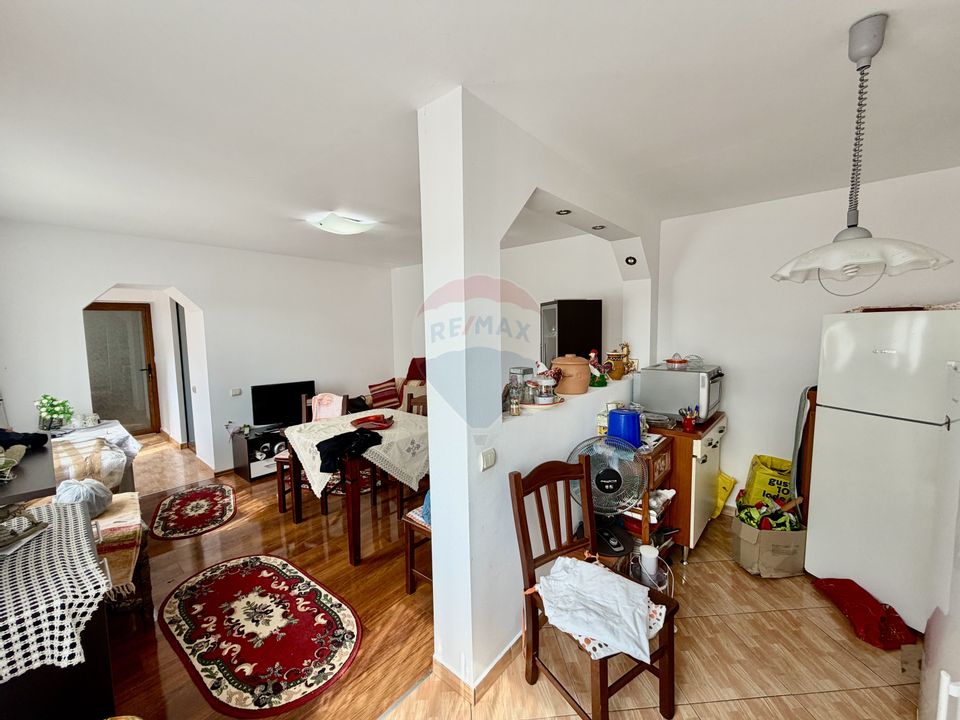 Casă / Vilă cu 4 camere de vânzare