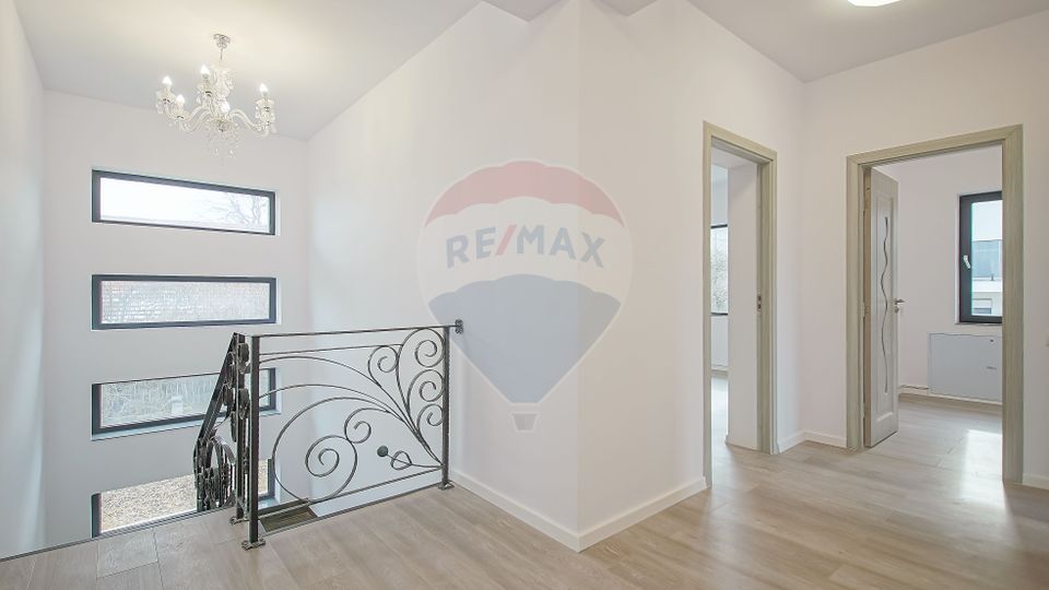 Casă modernă Bunloc, vedere Bucegi, 186 mp, comision 0