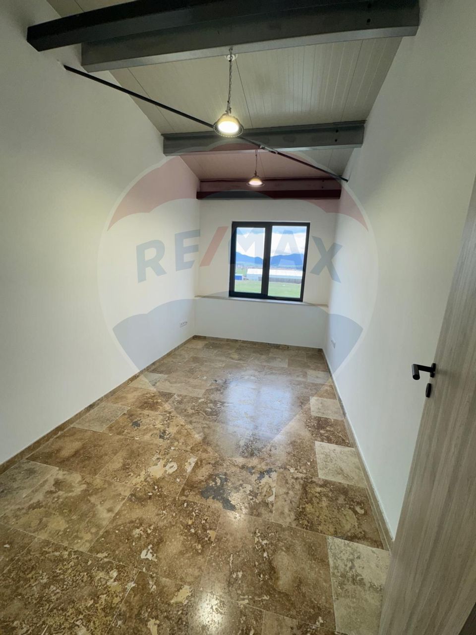 1,005sq.m Industrial Space for rent, Exterior Nord area