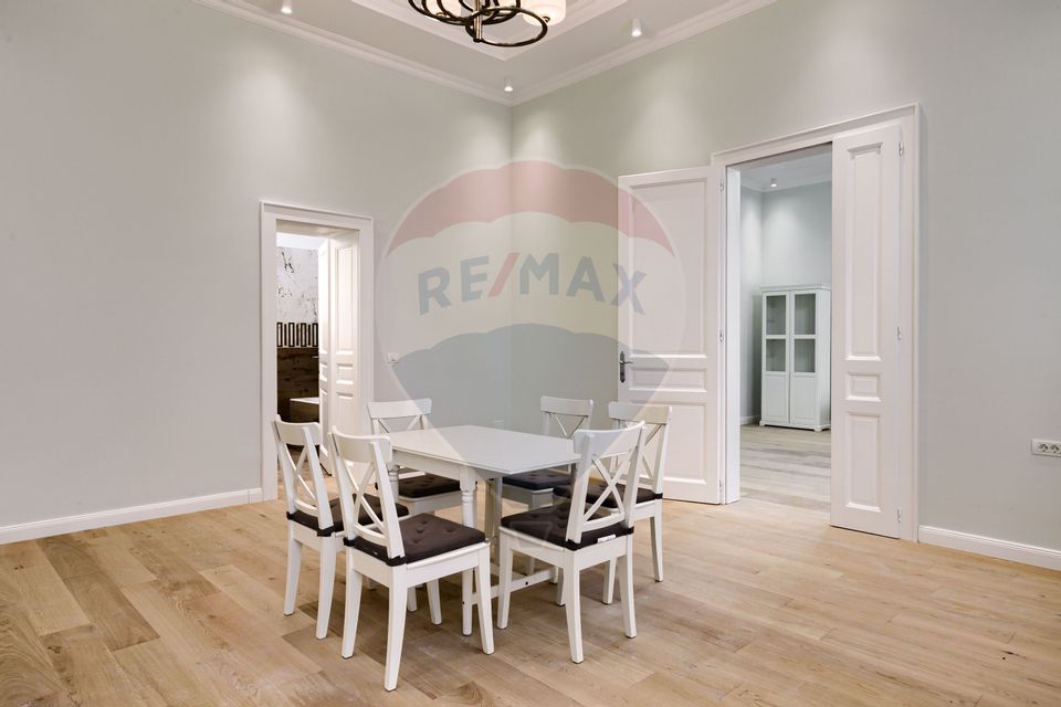 Apartament elegant într-o clădire istorică – Piața Mică, Arad