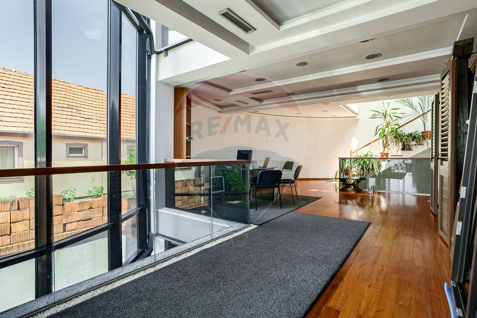 Clădire de birouri Micalaca pe principală, vad si vizibilitate sporită