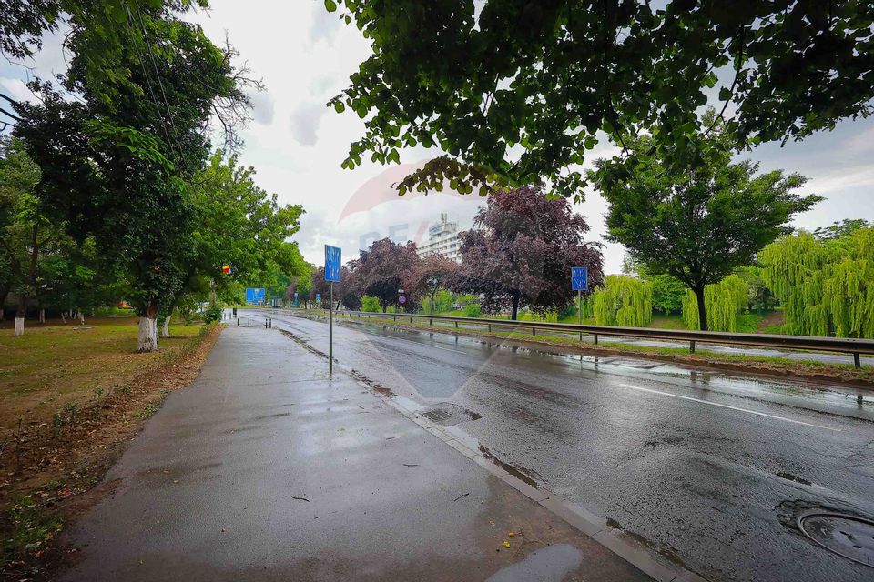 Apartament cu 3 camere de vânzare – ultracentral, vedere panoramică