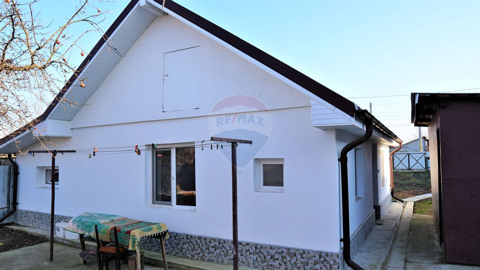 6 room House / Villa for sale, Serbanesti area