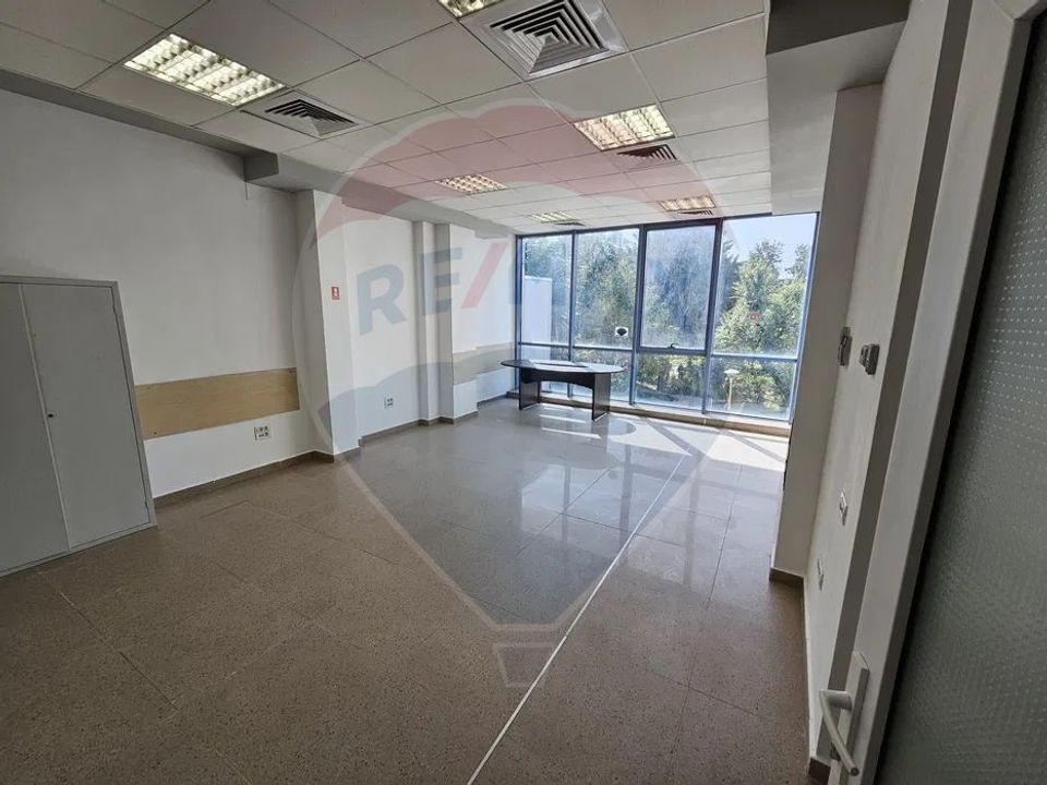 149.9sq.m Office Space for rent, Central area