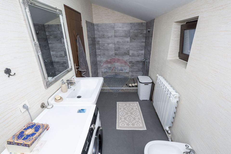 5 room House / Villa for sale